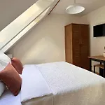 Farm stay Dom Przy Czerwonym Szlaku - The Red Trail *