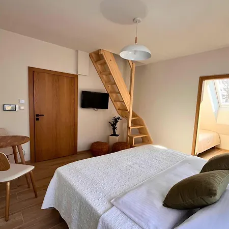 Farm stay Dom Przy Czerwonym Szlaku - The Red Trail *