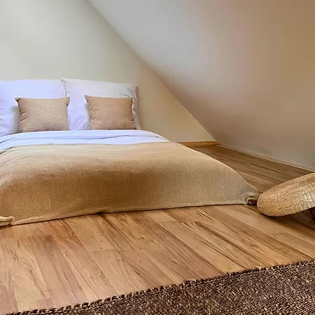 Dom Przy Czerwonym Szlaku - The Red Trail Farm stay *