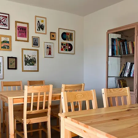 Dom Przy Czerwonym Szlaku - The Red Trail *