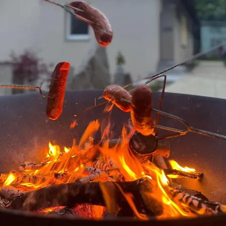 Dom Przy Czerwonym Szlaku - The Red Trail בית חווה Cisiec