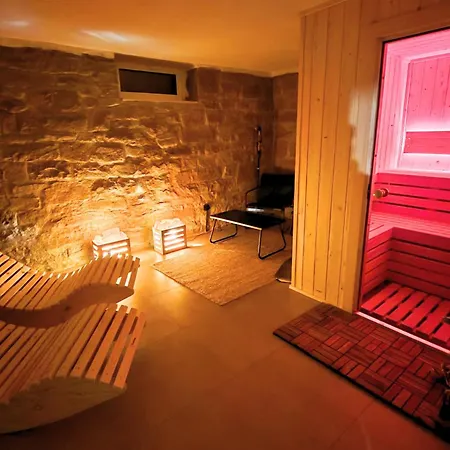 Dom Przy Czerwonym Szlaku - The Red Trail בית חווה *