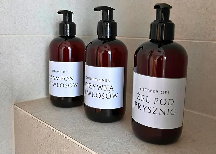 Dom Przy Czerwonym Szlaku - The Red Trail *